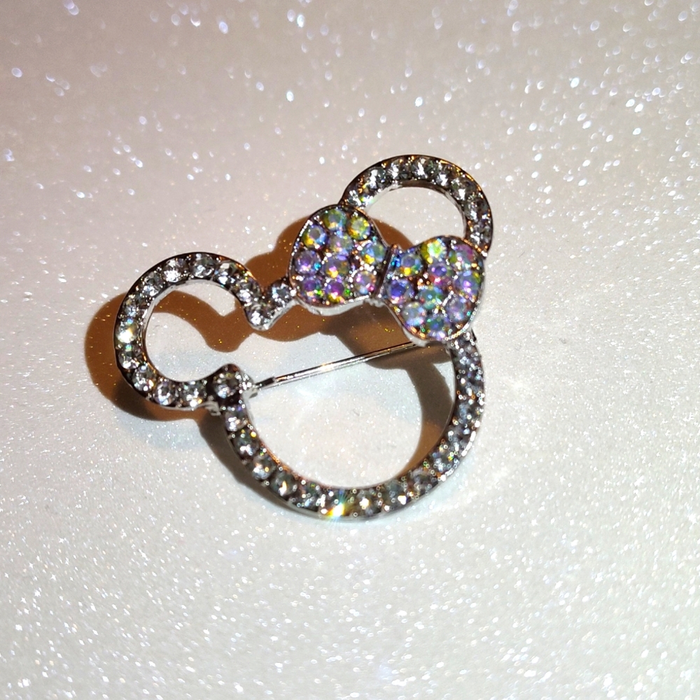 Disney Pin Minnie Mouse NWOT